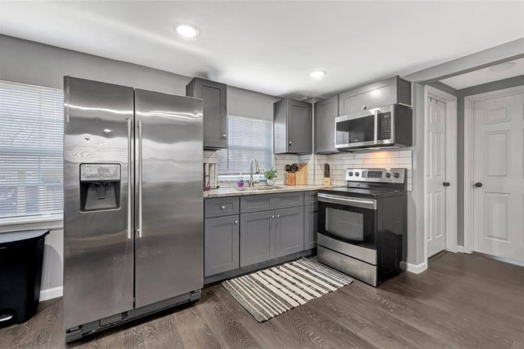 Super Cozy 2 Bedroom With Fast Wifi And Queen Bed Close To Downtown Houston!! Kültér fotó
