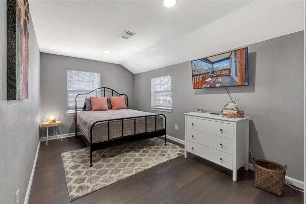 Super Cozy 2 Bedroom With Fast Wifi And Queen Bed Close To Downtown Houston!! Kültér fotó